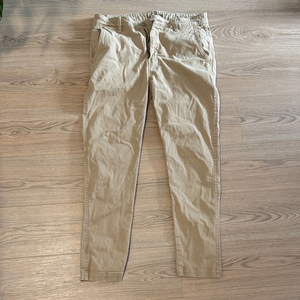 Levi's Men's Khaki Chinos